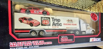  Racing Champions 1992 Cale Yarborough Phillips 66 Trop Artic Transporter 1/64 Foto 1 de 4