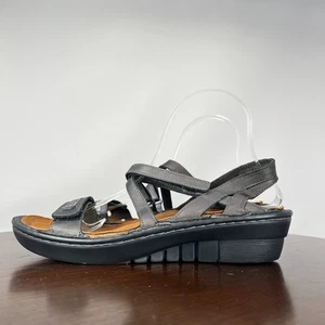 Naot Flat Sandals Women's 40 / 9 Gray Leather Wedge Heel Adjustable Ankle Strap - Picture 1 of 18