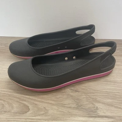 Женские ретро туфли на плоской подошве Crocs черные/розовые размер 10 W - Изображение 1 из 4