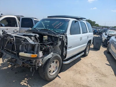 Wash Reservoir With Rear Wiper Opt C25 Fits 00-05 SUBURBAN 1500 561947 - Изображение 1 из 4