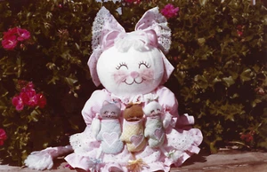 VTG Luv N Stuff Craft Pattern-12" Kitty with Kittens in Mittens - Picture 1 of 1