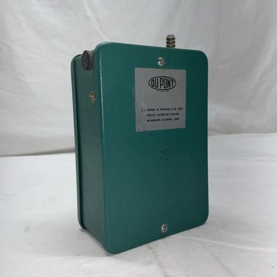 DUPONT PERMISSIBLE AIR SAMPLING PUMP MODLE P-4000 Vtg Industrial Hygiene Monitor - Image 1 of 4