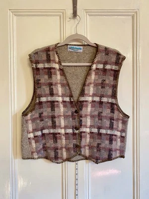 Jacquard Paris Waistcoat, Size L. Beautiful Knit/Weave In Wool With Buttons. - Image 1 of 4