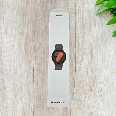 New Sealed Samsung Galaxy Watch 7 40mm SM-L300 Green Bluetooth WiFi L300NZGAEUA - Image 1 of 4