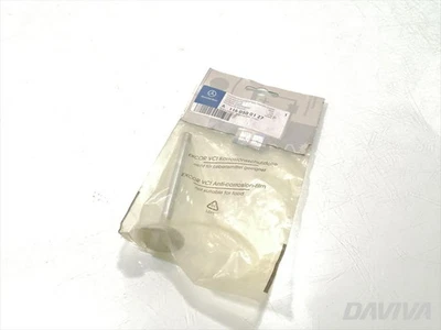 1970 Mercedes-Benz S-Class Engine Valve 300 SEL 3.5 Petrol 147kW (200 HP) - Image 1 of 4