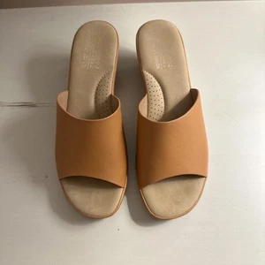 TARYN ROSE Tan Leather Comfort By Design Wedge Slide Sandals Women's 37.5 - Picture 1 of 8