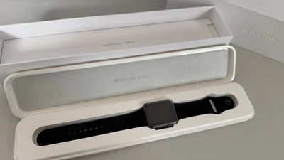 Apple Watch Sport 42mm 7000er Series - Space Grau Aluminium in OVP | Ohne Akku - Bild 1 von 4