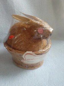 Vtg Handwoven Wicker Rabbit Shaped Basket With Lid Rattan Boho Decor NIP - Picture 1 of 5