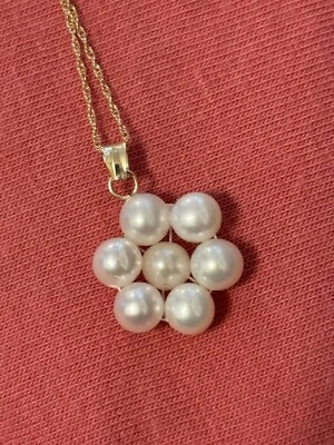 14Kt Solid Yellow Gold White Freshwater Pearls Flower Pendant with Chain in 17” - Image 1 of 4