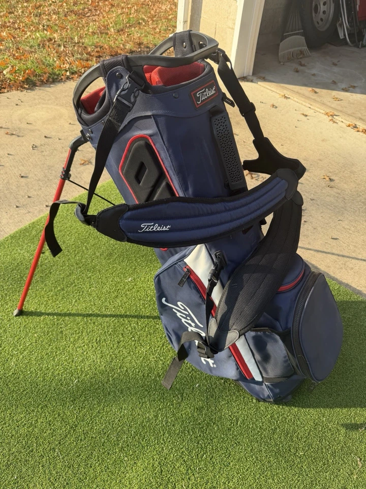 Titleist 2024 Hybrid 14 Stand Bag Navy/Red/White - Image 1 of 4