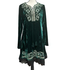 Uno Dos Tres Embroidered Velour Dress Sz M Green White Lace Hem Boho Gypsy Kurti - Picture 1 of 13