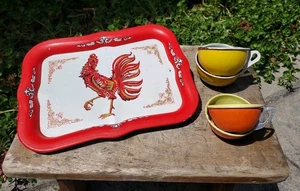 Vintage Childs Childrens Tin Metal Play Rooster Tray 4 Orange & Yellow Tea Cups - Picture 1 of 11