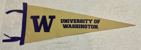 Washington Huskies  Vintage NCAA Wool Pennant Cover
