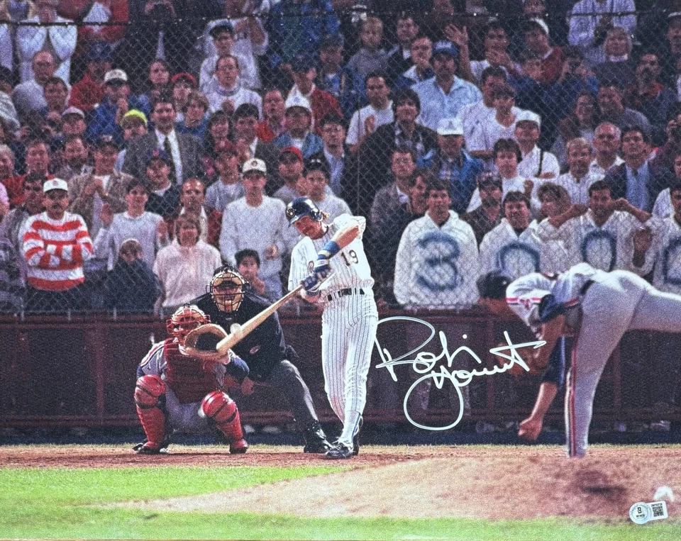 ROBIN YOUNT - Milwaukee Brewers MLB - Signed 16x20 Photo #1 AUTO - BAS - Image 1 of 1