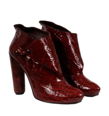Botines Louis Vuitton Delft Cornelia para mujer EE. UU. 8 UE 38 charol rojo cocodrilo en relieve Foto 1 de 4
