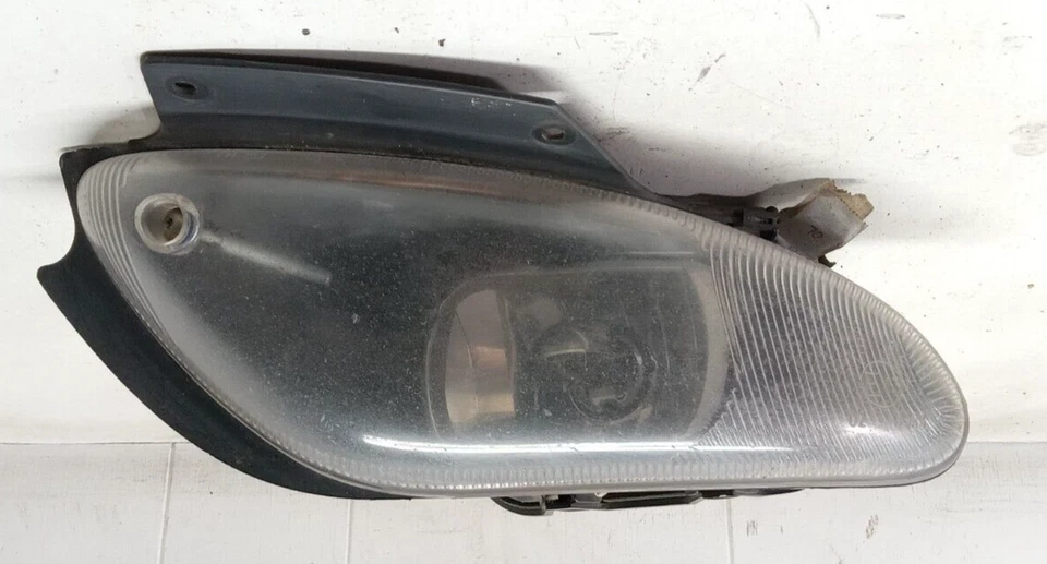 Luz antiniebla montada en parachoques Chrysler 300M 1999-2004 OEM, 116-03466L Foto 1 de 4