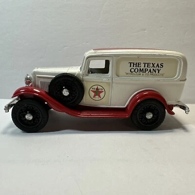 Литая банка автомобилей ERTL 1:24 — 1932 Ford Delivery Van — Texaco - Изображение 1 из 4