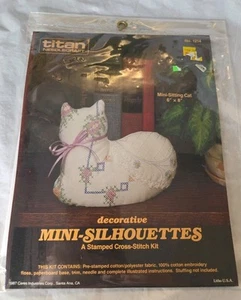 1987 Titan Needlecraft Stamped Cross-Stitch Kit Mini Sitting Cat 6x8" - Picture 1 of 6
