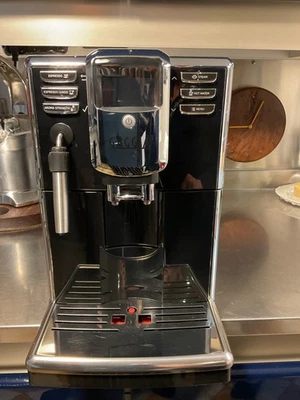 Gaggia Anima Macchina da Caffè Automatica - Nera (RI8760/01) - Immagine 1 di 3