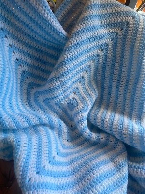 OFERTA 50% DE DESCUENTO Envío Gratuito 40"x40" Azul Rayas Blancas Cuadradas Manta de Ganchillo ayuda West NC Foto 1 de 4