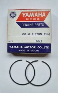 BRANDNEU NOS ORIGINAL YAMAHA YZ50 1980 STANDARD KOLBENRING SET 3R0-11601-00 - Bild 1 von 3