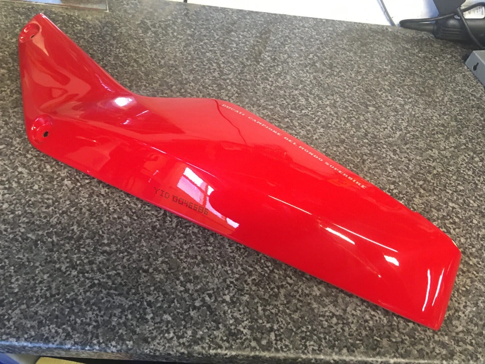 Carenado panel lateral asiento trasero carenado izquierdo oem rojo Ducati 750SS 900SS - Imagen 1 de 4