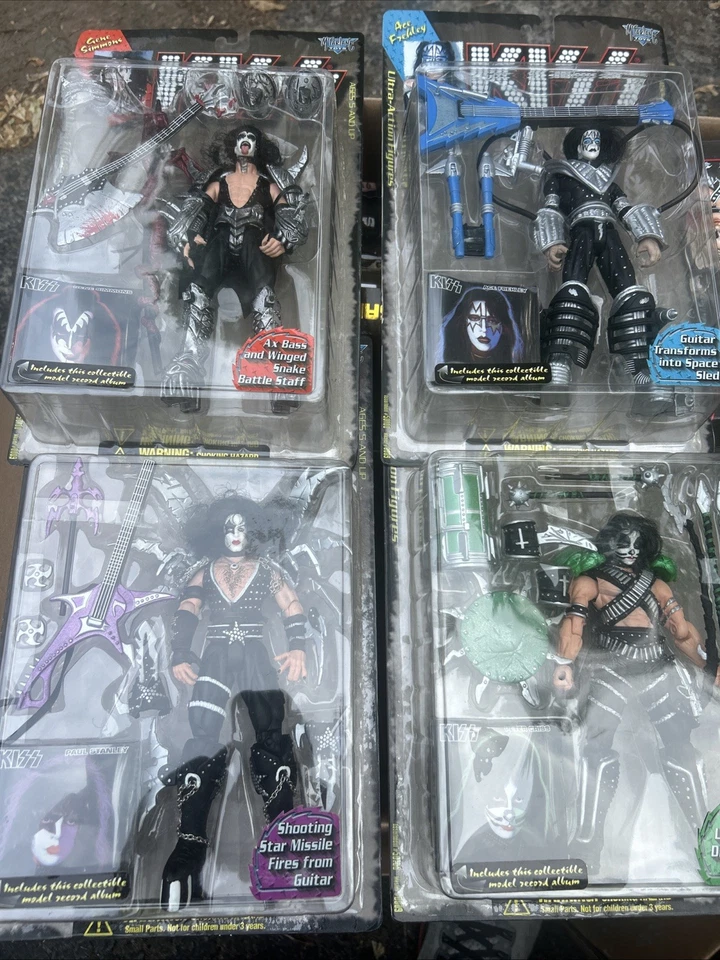 Juego de 4 figuras de acción McFarlane KISS 1997 Ultra + mini discos nuevo en caja sellado Foto 1 de 4