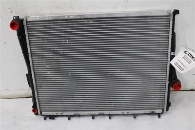 Radiator Convertible M54 265S5 Engine Fits 01-06 BMW 325i 1334974 - Image 1 of 4