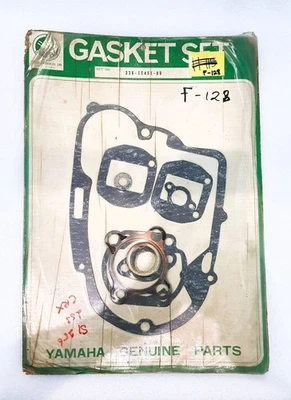 NOS OEM YAMAHA RS100 DT100A  DT100B COMPLETE ENGINE GASKET SET Foto 1 de 4