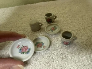 Miniatur Puppenhaus Keramik Rosa Rose Blumenmuster Teeservice Teile Vintage - Bild 1 von 7