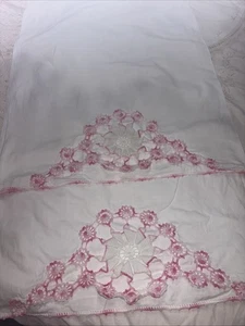 Vintage Pillowcases/ Sham Flowers Hand Embroidered Crochet Edge 21” x 28” - Picture 1 of 4