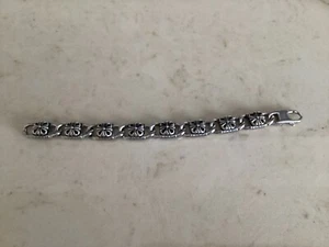 STAINLESS STEEL SQUARE LINK BRACELET W/FLORAL, 8" - Picture 1 of 4