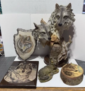 Vintage Wolf themed Home Decor LOT Statues plaque resin wood - Picture 1 of 19