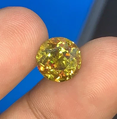 Piedra preciosa de titaniota esfena natural, piedra suelta esfena, anillo esfena - 3,30 quilates Foto 1 de 4