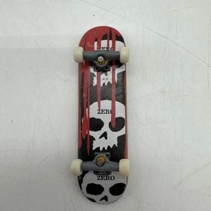 Vintage TECH DECK ZERO Triple Skull Bloody Nose TM Fingerboard Skateboard - Picture 1 of 7