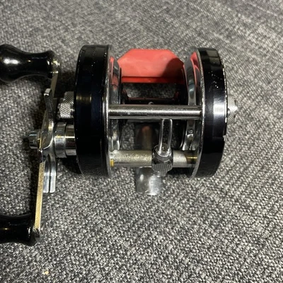 Abu Garcia 5600c pie # 770900 Foto 1 de 4