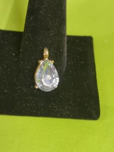 Goldfarbener Solitär Strass Anhänger - Bild 1 von 6