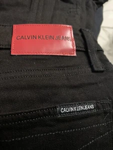 calvin klein jeans Unisex - Picture 1 of 4