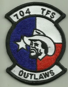 704 TACTICAL FIGHTER SQDN USAF PATCH OUTLAWS AIRCRAFT PILOT SOLDIER CREW USA FLY - Picture 1 of 1