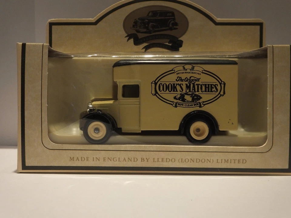 LLEDO LP16 086 1934 DENNIS PARCELS VAN THE ORIGINAL COOK'S MATCHES #15 - Image 1 of 1