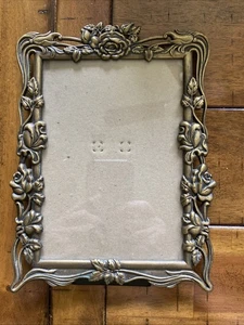 Gold Metall Blumen Schnörkel Bilderrahmen Rosen 8x10" Foto Freistehend - Bild 1 von 5
