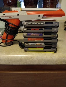 Nintendo NES Spiele und Original Zapper - Bild 1 von 2
