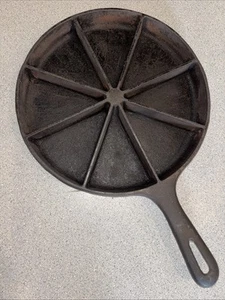 Griswold/Wagner Ware B Dual Logo Cast Iron Corn Bread Wedge Pan 9" Made in USA - Picture 1 of 9