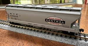 Micro-Trains N Scale #93030 3-Bay ACF Covered Hopper New York Central 886025 NY - Picture 1 of 9