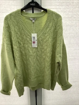 Marks & Spencer Women's Green Pullover Jumper V Neck Size XL 20-22 - Image 1 of 4