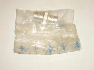 ADAPTADOR CONECTOR DE CAÑÓN DOBLE HEMBRA ANPHENOL 02660 UG-643/U C REEDICIÓN - Imagen 1 de 1