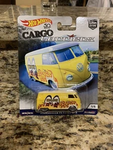 Autobús panel Volkswagen T1 pilotos reales Hot Wheels Cargo Carriers nuevo - Imagen 1 de 2