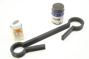 Testors Model Paint Lid Wrench for 1/2oz & 1/4oz Acrylic/Enamel Mini bottles - Picture 1 of 4