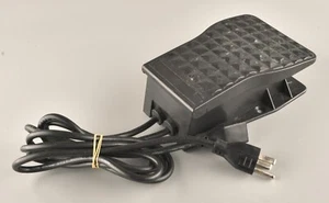*Sewing Machine Electronic Speed Foot Controller Pedal 3-Prong Universal - Picture 1 of 3