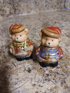 A PAIR OF WINTER BEARS * SALT AND PEPPER SET  ** 3 INCH TALL  - Picture 1 of 6
